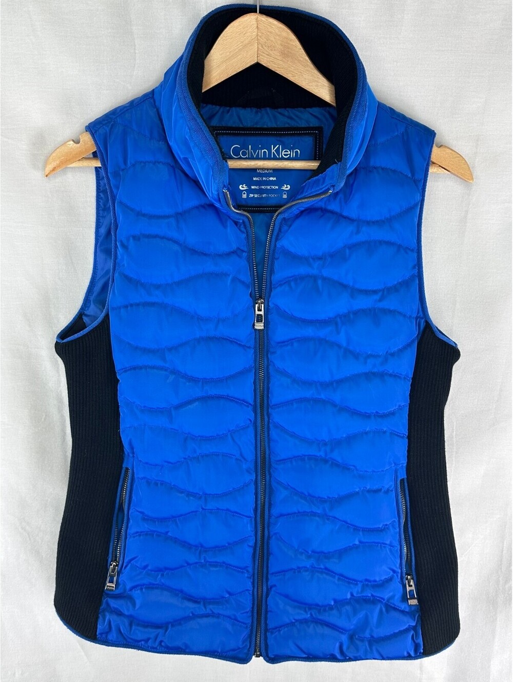 Calvin Klein Performance Women’s Medium Royal Blue Quilted Puffer Vest